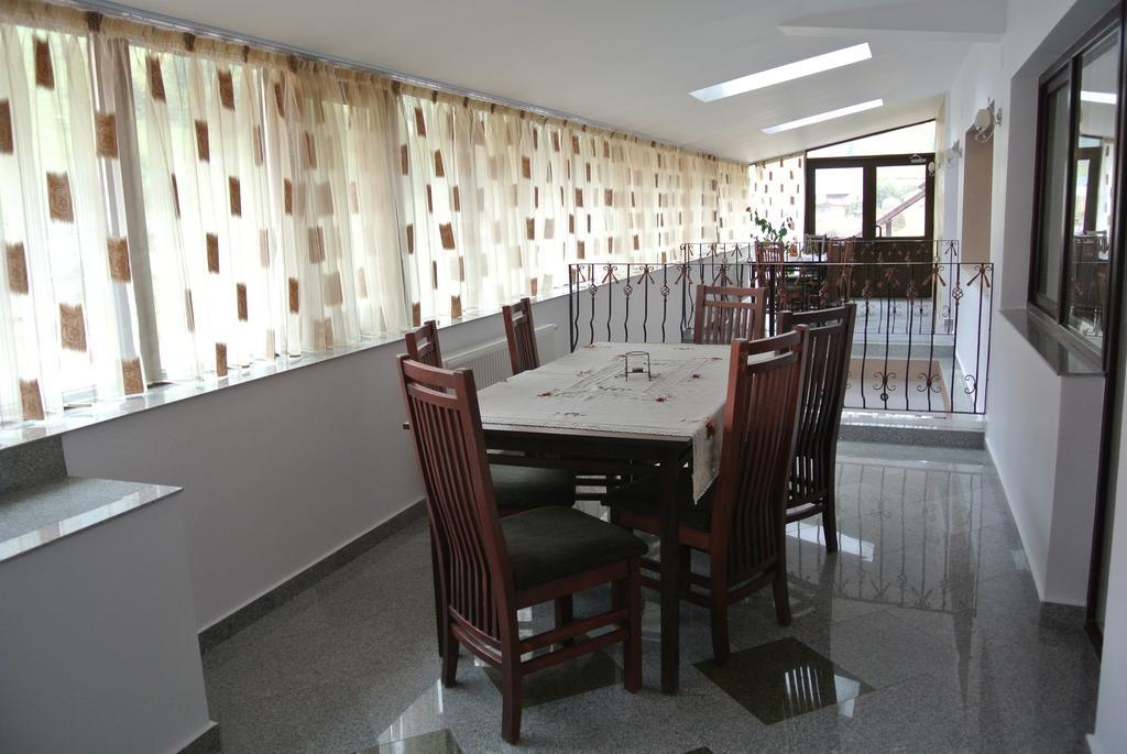 Pensiune Restaurant Piatra Craiului Dîmbovicioara Екстериор снимка